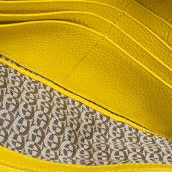 Pre Owned Aigner Yellow Leather Continental Wallet