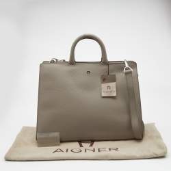 Pre Owned Aigner Beige Leather Large Cybill Tote