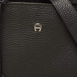 Pre Owned Aigner Black Leather Cybill Tote