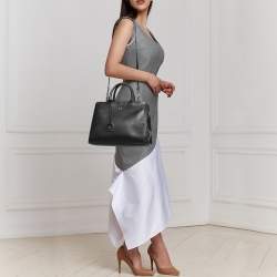 Pre Owned Aigner Black Leather Cybill Tote