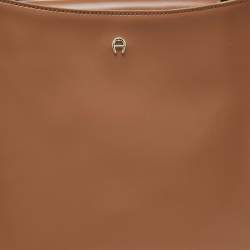 Pre Owned Aigner Beige Leather Hobo