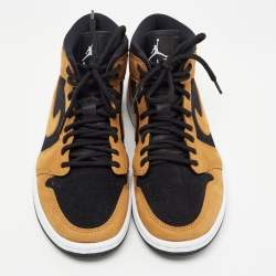 مملوكة مسبقًا Air Jordans Tricolor Nubuck Leather Air Jordan 1 Mid Wheat Sneakers Size 37.5