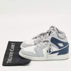 Pre Owned Air Jordan Grey/Navy Blue Leather 1 Mid Wolf Grey Midnight Navy Sneakers Size 38