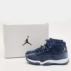 مملوكة مسبقًا Air Jordans Jordan 11 Retro Midnight Navy Size 40 Navy Blue Velvet High Top Sneakers