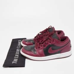 مملوكة مسبقًا Air Jordans Black/Burgundy Leather Air Jordan 1 Sneakers Size 38.5