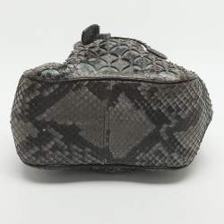 مملوكة مسبقًا Alaia Rose Marie Small Grey/Light Blue Python Bucket Bag