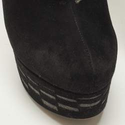 Pre Owned حذاء بوت للكاحل علايا سويدي بلون أسود/فضي بنمط الليزر مقاس 40 مع نعل سميك