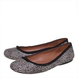 Pre Owned Alaia White/Black Calf Hair Ballet Flats Size 40