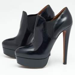  Alaia Black Leather and Elastic Panel Ankle Boots Size 40