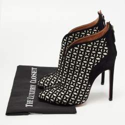 Pre Owned Alaia Black/White Suede Floral Cut Out Ankle Boots Size 37.5