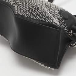 Pre Owned حقيبة كلاتش ألكسندر ماكوين دي منتا جلد عيليتس أسود