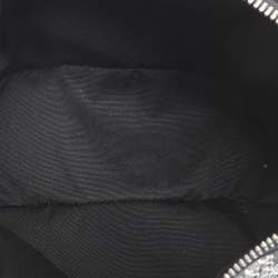 Pre Owned حقيبة كلاتش ألكسندر ماكوين دي منتا جلد عيليتس أسود