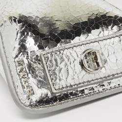 مملوكة مسبقًا حقيبة الماركة أليكساندر مكوين ت بار جلد متشقق فضي صغيرة