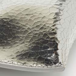 مملوكة مسبقًا حقيبة الماركة أليكساندر مكوين ت بار جلد متشقق فضي صغيرة