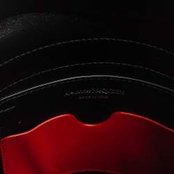 Pre Owned Alexander McQueen Black Leather The Curve Bag