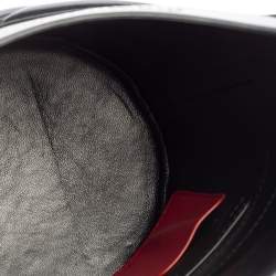 Pre Owned Alexander McQueen Black Leather The Curve Bag