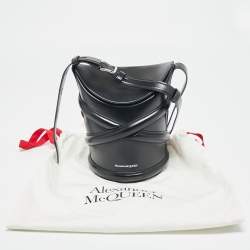 Pre Owned Alexander McQueen Black Leather Small The Curve Crossbody Bag