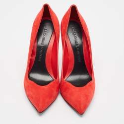 Alexander McQueen Red Suede Pointed Toe Pumps Size 39