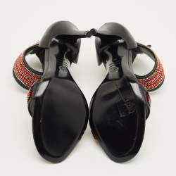 مملوكة مسبقًا صندل أليكساندر ماكوين بسحاب جلد أسود مع سيور للكاحل مقاس 38