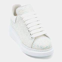 مملوكة مسبقًا Alexander McQueen Oversixed Sneaker in Glitter Silver Size 38.5