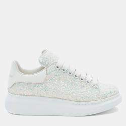 مملوكة مسبقًا Alexander McQueen Oversixed Sneaker in Glitter Silver Size 38.5