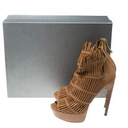 Pre Owned Alexander McQueen Beige Leather Platform Cage Booties Size 39