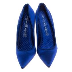 Pre Owned Alexander McQueen Electric Blue Satin Heart Pointed Toe Pumps Size 37