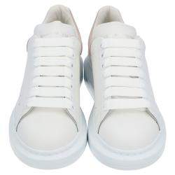 Pre Owned حذاء رياضي أليكساندر ماكوين كبير الحجم وردي و أبيض مقاس أوروبي 36