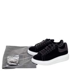 Pre Owned حذاء رياضي أليكساندر ماكوين جلد وقطيفة أسود كبير الحجم منخفض من أعلى مقاس 37.5