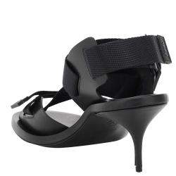 Pre Owned صندل أليكساندر ماكوين أسود بحزام للكاحل مقاس إيطالي 39