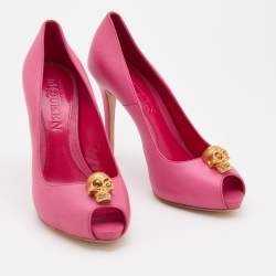 Pre Owned Alexander McQueen Pink Leather Skull Embellished Peep Toe Pumps Size 38.5