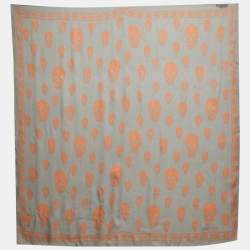 مملوكة مسبقًا Alexander McQueen Grey/Orange Skull Print Silk Scarf