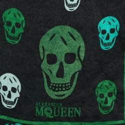 Pre Owned Alexander McQueen Black/Green Skull Print Silk Scarf