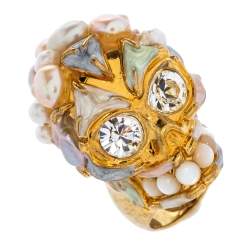 Pre Owned Alexander McQueen Skull Cultured Pearl Crystal Enamel Gold Tone Cocktail Ring Size 52.5