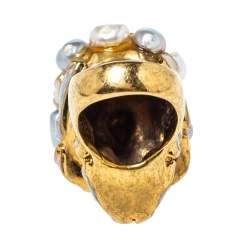 Pre Owned Alexander McQueen Skull Cultured Pearl Crystal Enamel Gold Tone Cocktail Ring Size 52.5