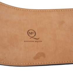 مملوكة مسبقًا حزام أليكساندر ماكوين جلد لامع مفرغ أسود 75 سم