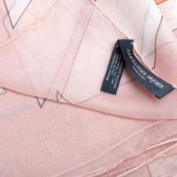 Pre Owned وشاح أليكساندر ماكوين حرير مطبوع نقوش هندسية متعدد الألوان فاتحة