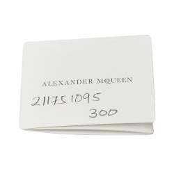 مملوكة مسبقًا Alexander McQueen Twin Skull Motif Gold Tone Open Cuff Bracelet