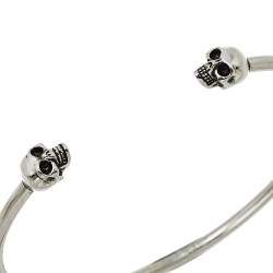 مملوكة مسبقًا سوار أليكساندر ماكون جمجمة توين لون فضي أنتيك 