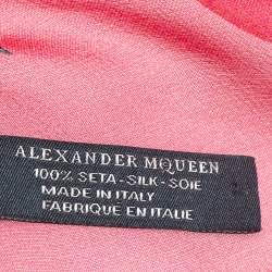 مملوكة مسبقًا Alexander McQueen Coral Pink Floral Skull Print Silk Scarf