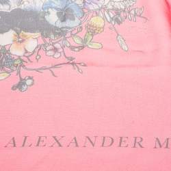 مملوكة مسبقًا Alexander McQueen Coral Pink Floral Skull Print Silk Scarf