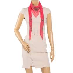 مملوكة مسبقًا Alexander McQueen Coral Pink Floral Skull Print Silk Scarf