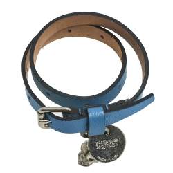 مملوكة مسبقًا Alexander McQueen Blue Leather Skull Charm Double Wrap Bracelet