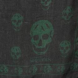 Pre Owned Alexander McQueen Black Skull Print Silk Scarf