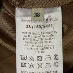 مملوكة مسبقًا معطف أليكسندر ماكوين قطني بيج بطبعة شعار مقاس صغير - سمول