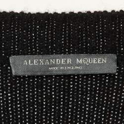 Pre Owned الكسندر ماكوين سويتر كشمير بتفاصيل أزرار أسود/أحمر مقاس صغير (سمول)