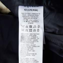 مملوكة مسبقًا بليزر ألكسندر ماكوين أزرق كحلي صوف بحافة كشكشة بزر واحد مقاس وسط (ميديوم)