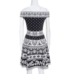مملوكة مسبقًا Alexander McQueen Monochrome Floral Jacquard Knit Off Shoulder Dress M