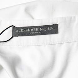 Pre Owned قميص أليكساندر ماكوين بيبلوم قطن أبيض تفاصيل حافة غير متماثلة مقاس متوسط - ميديوم 