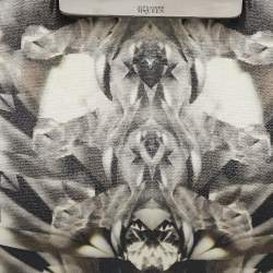 Pre Owned Alexander McQueen Black/Grey Kaleidoscope Print Fabric Oversized Squeeze It Clutch 